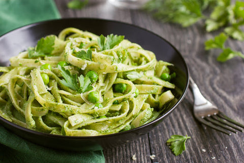 Grünes Pesto mit Leindotteröl 