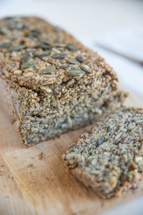 Low-Carb Brot mit Flohsamen - bioKontor